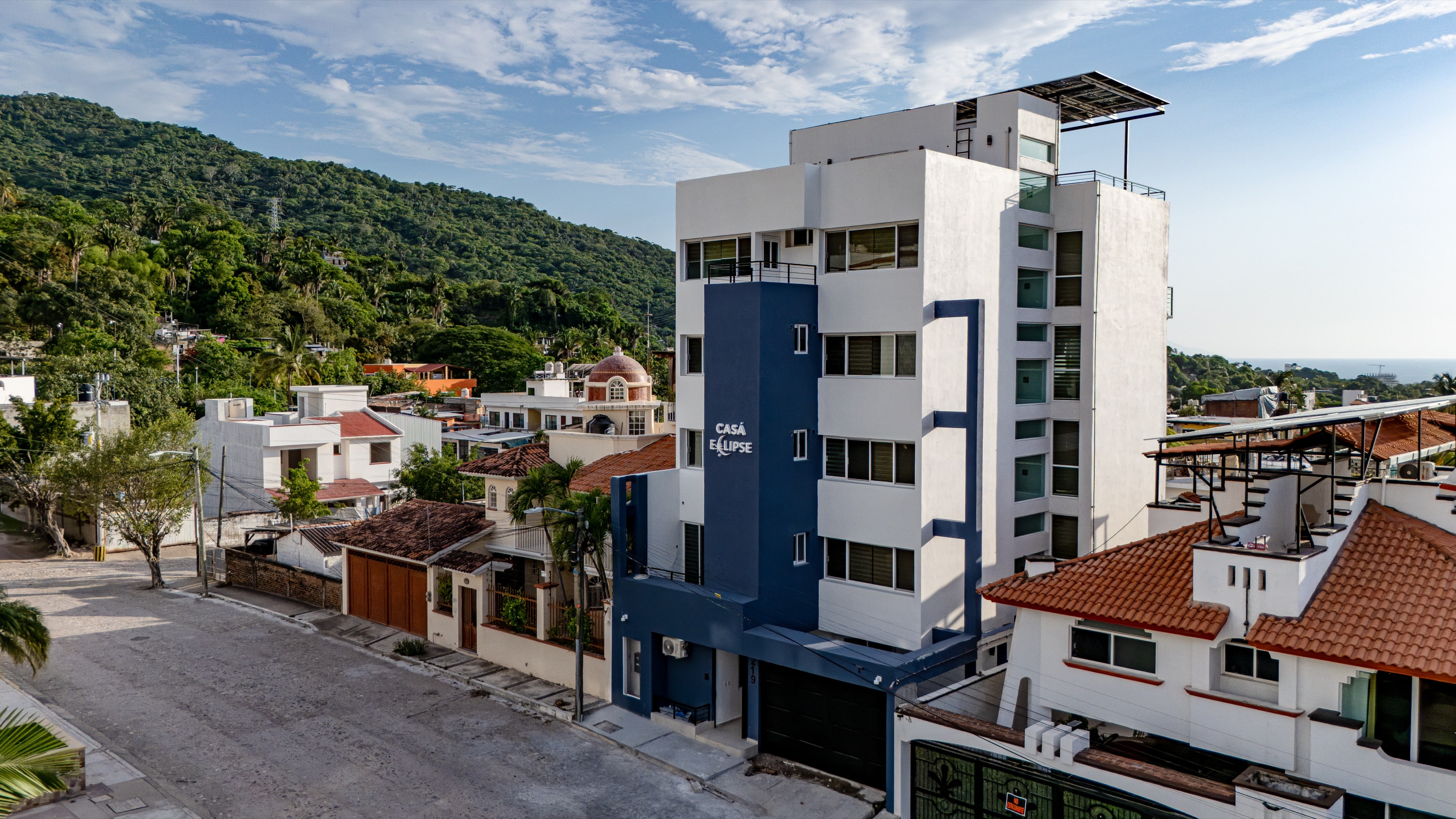 Vista aérea de Casá Eclipse, residencia para adultos mayores en Puerto Vallarta